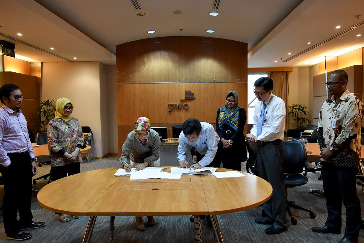 MoU Kerjasama Strategis antara IKAI dgn PwC Indonesia